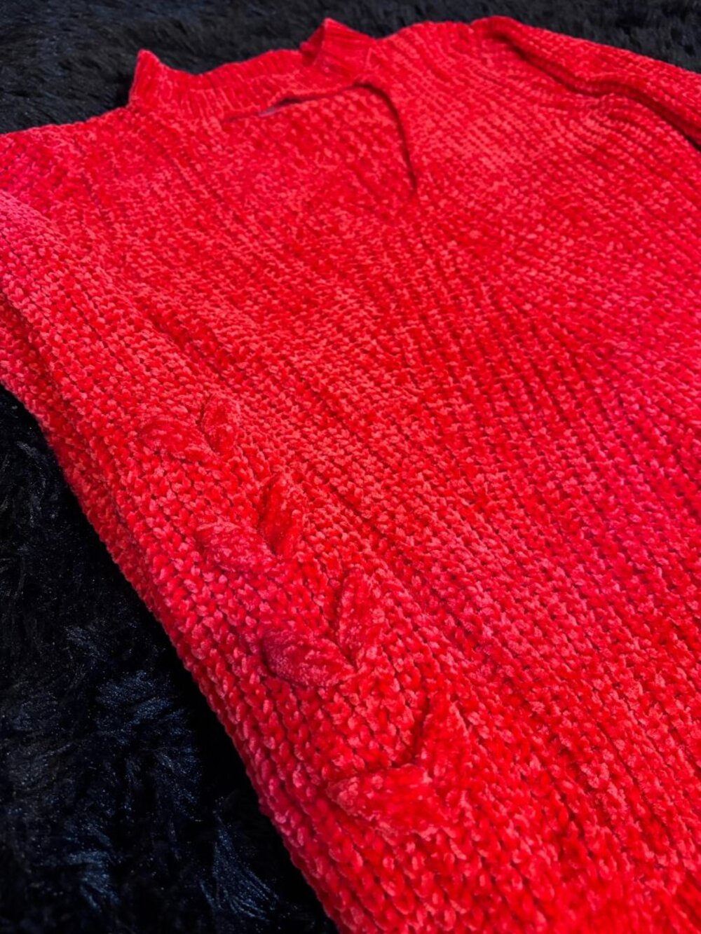 No Boundaries S 3-5 Red Chenille Keyhole Mock Neck Sweater